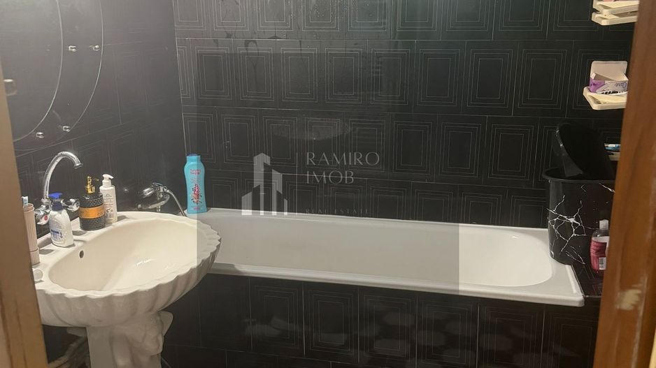 Apartament decomandat 3 camere Dristor - Poză 7