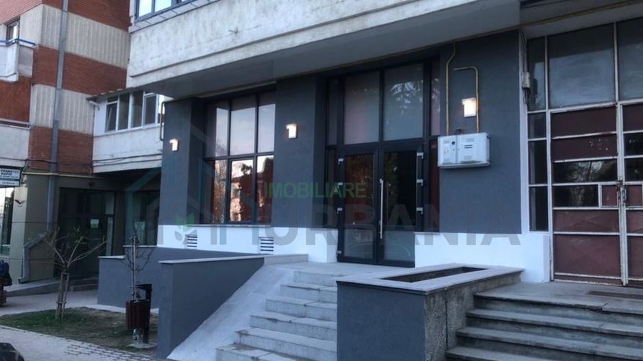 Spațiu comercial ultracentral de închiriat, Pascani - lângă CEC Bank - Poză 1