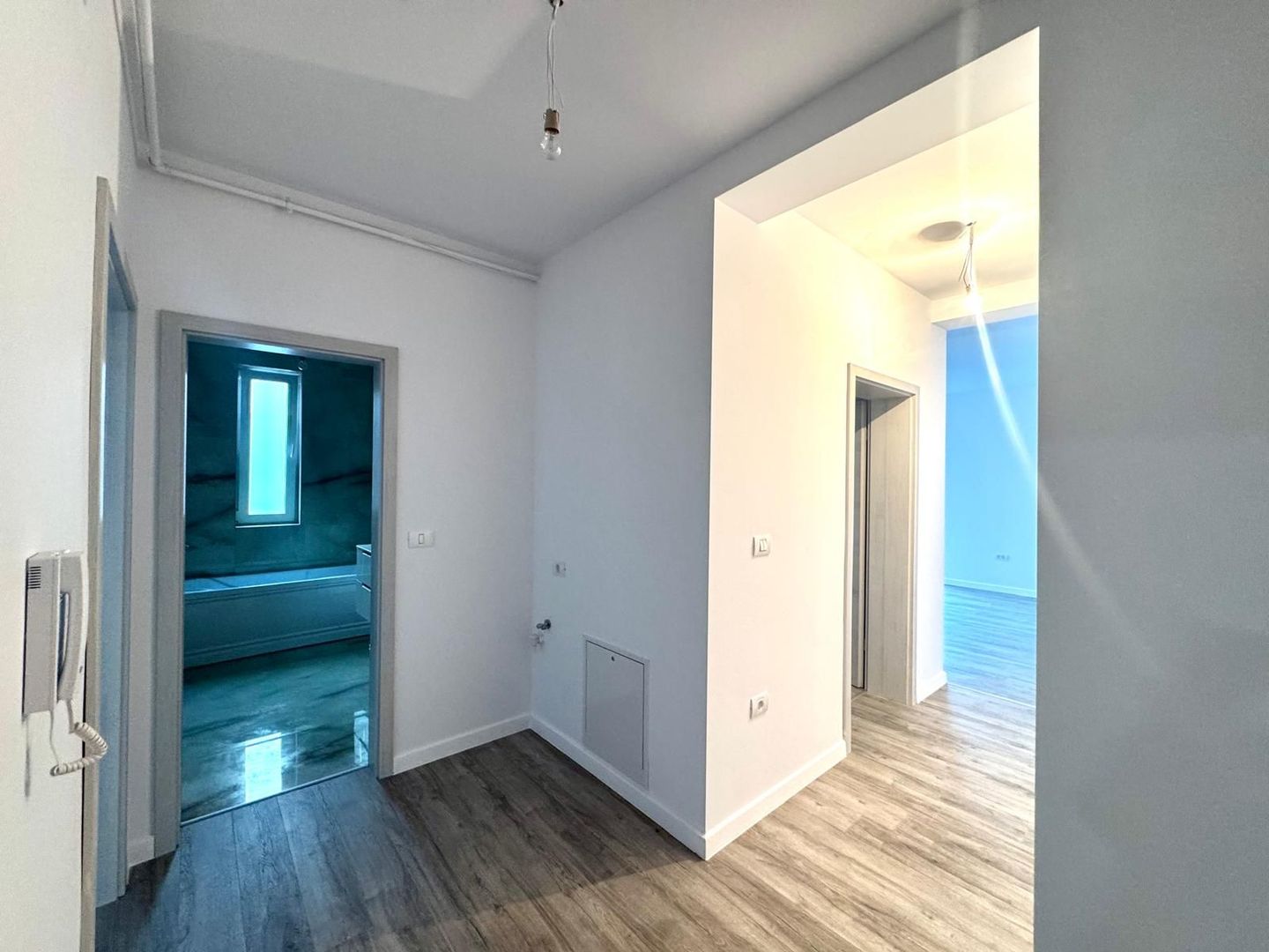 Apartament 2 camere -  finisaje premium - pozitie excelenta - Giroc - Poză 2