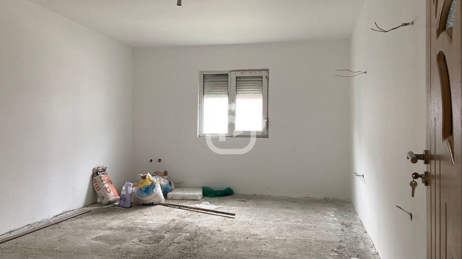 Casa in constructie 150 mp construiți și teren 1.330 mp – Doroteia - Poză 6
