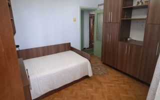 Apartament cu 2 camere/52mp/ in zona Podu Ros - Poză 2