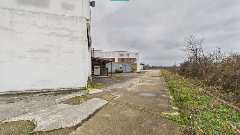 Hală de producție, cu birouri și teren, în Sebiș - Poză 52