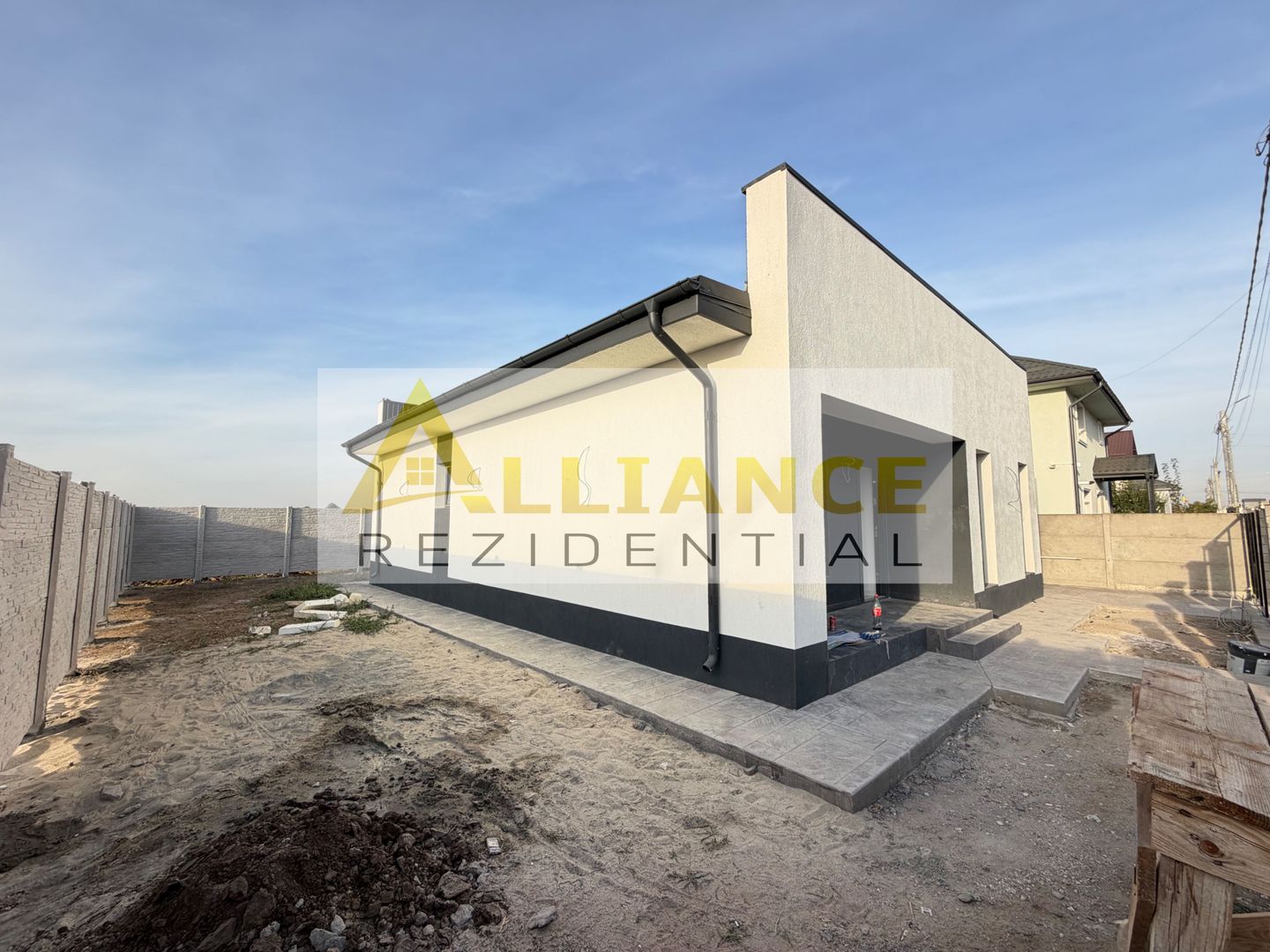 Casa moderna pe parter, 4 camere, teren 375 mp – ideala pentru familie - Poză 3