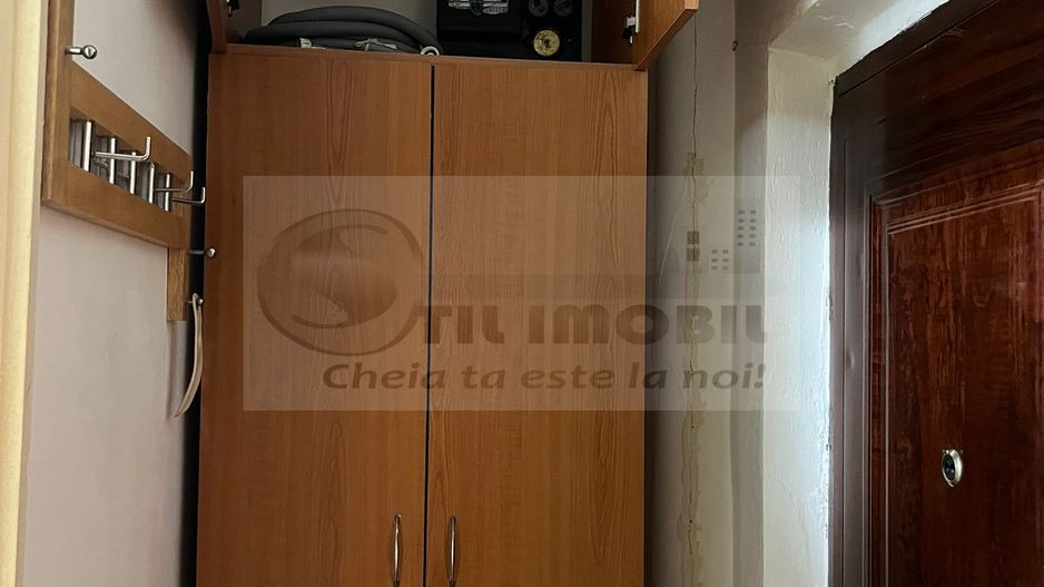 APARTAMENT 1 CAM DECOMANDAT PODU DE FIER ET 2 DIN 4 LIBER - Poză 5
