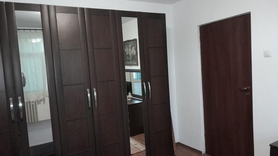 Apartament spatios 3 camere Drumul Taberei - Poză 3