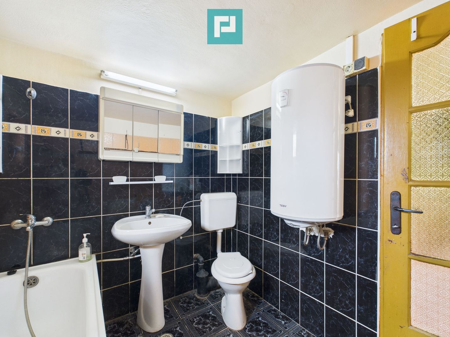 Casă cu teren 930 mp în Becicherecu Mic - Poză 17