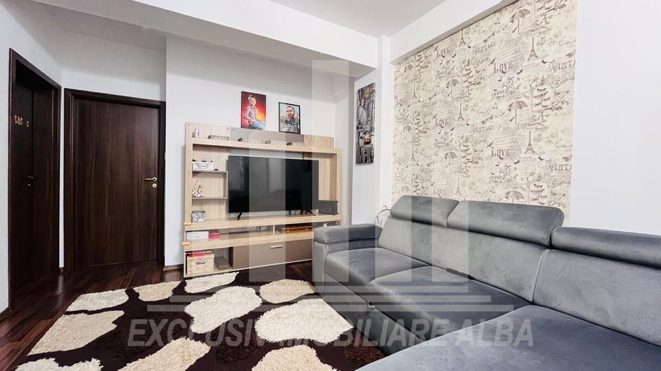 Apartament cu 3 camere, Bloc Nou, Ampoi 3 - Poză 1