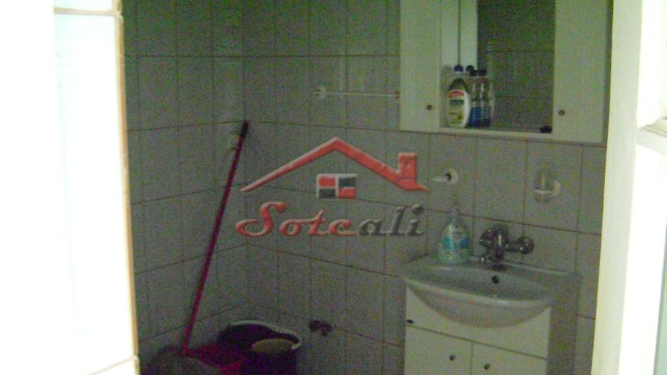 Casă / Vilă cu 7 camere de vânzare în Cornu - Poză 18