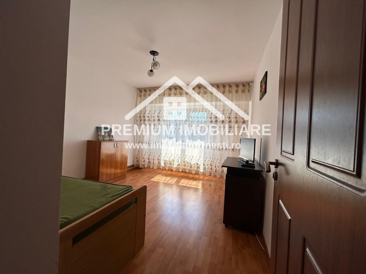 Apartament 2 camere decomandat de închiriat – Zona de Jos - Poză 9