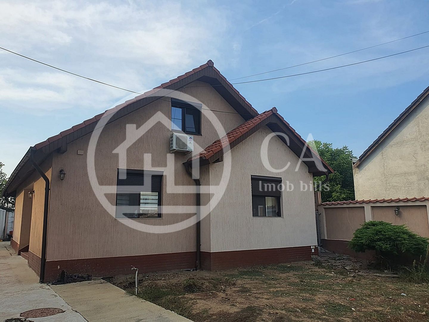 Casa de vnzare 4 camere pe zona Rogerius, Oradea. - Poză 2