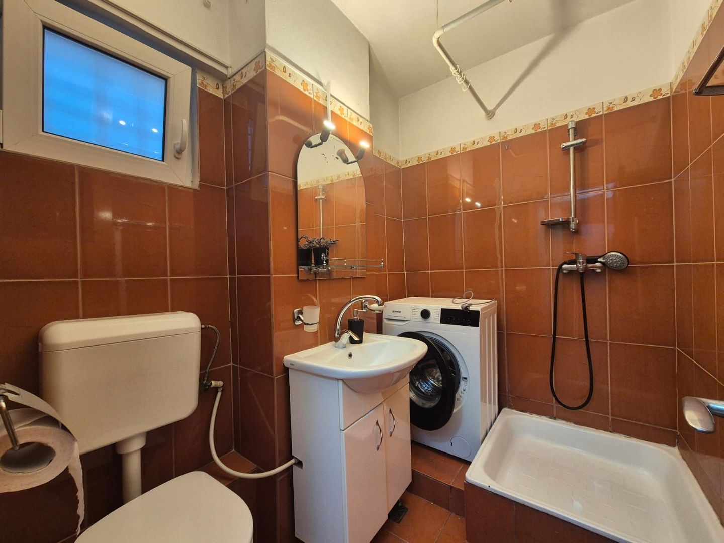 Apartament la 6 minute de gară, piata si Centru Civic, pet friendly - Poză 11