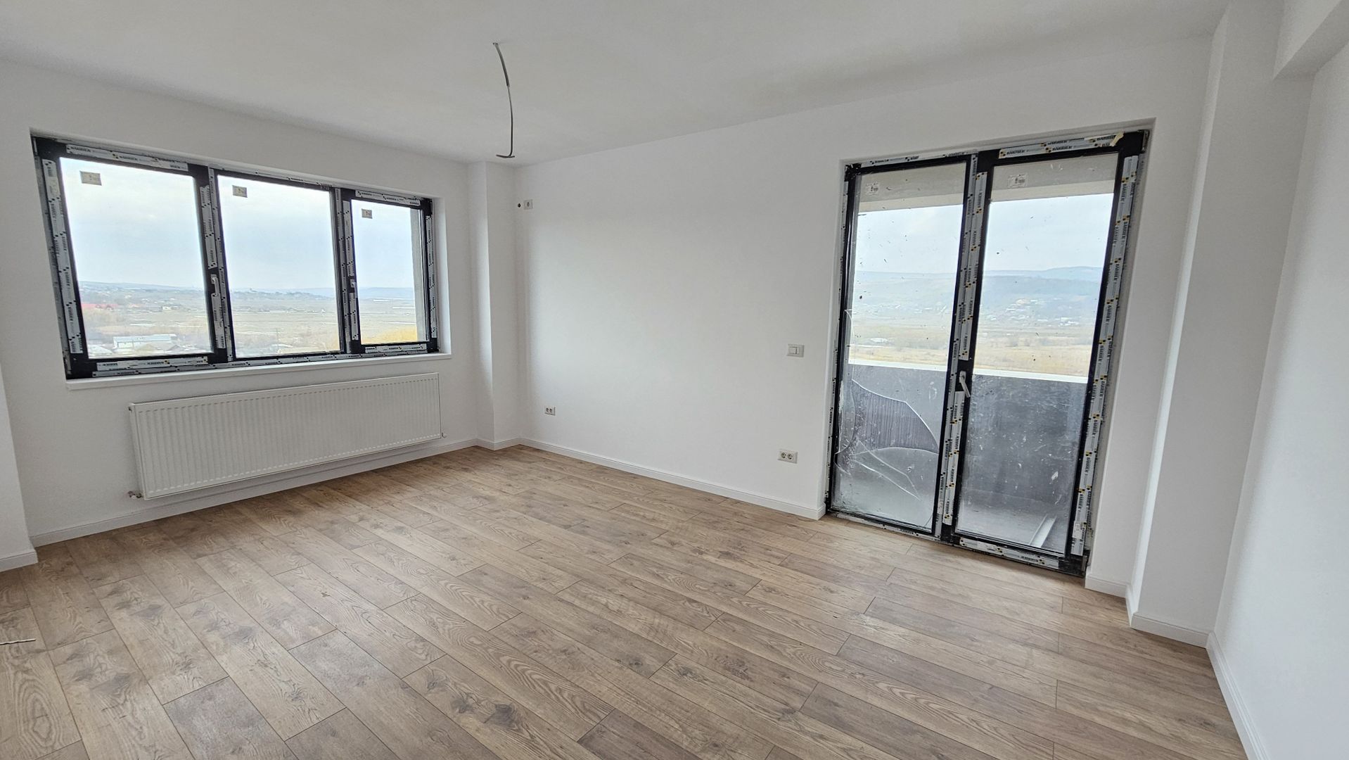 APARTAMENT NOU - 3 camere, ETAJ 6, BLOC NOU - zona CARTIER; - Poză 5