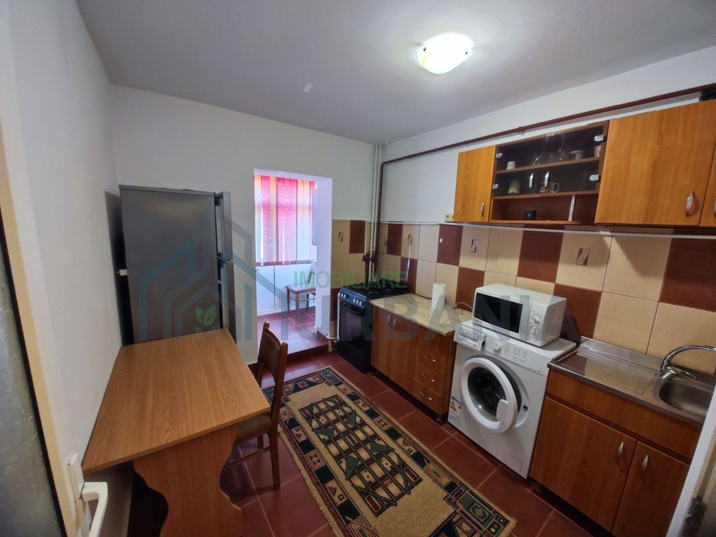 # - Apartament cu o cameră - 5 minute de Podu Roș - Poză 5