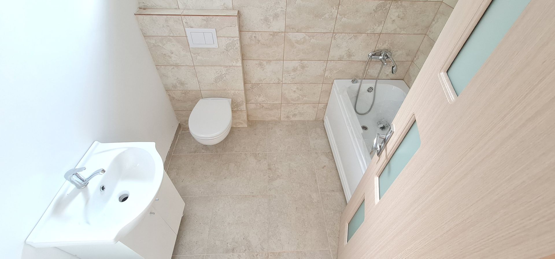 Casa finalizata intabulata in Cartier Izvor Tarlungeni Brasov - Poză 4