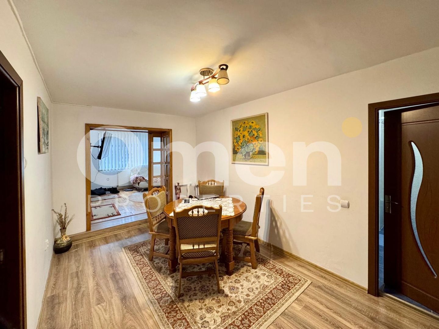 Apartament 3 camere de vânzare | zona Săsar | parter | curte privată | - Poză 1