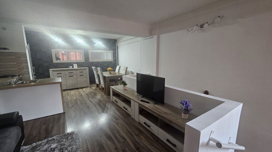 Apartament 2 camere, bloc 2010, garaj, Centru - Nord - Poză 1