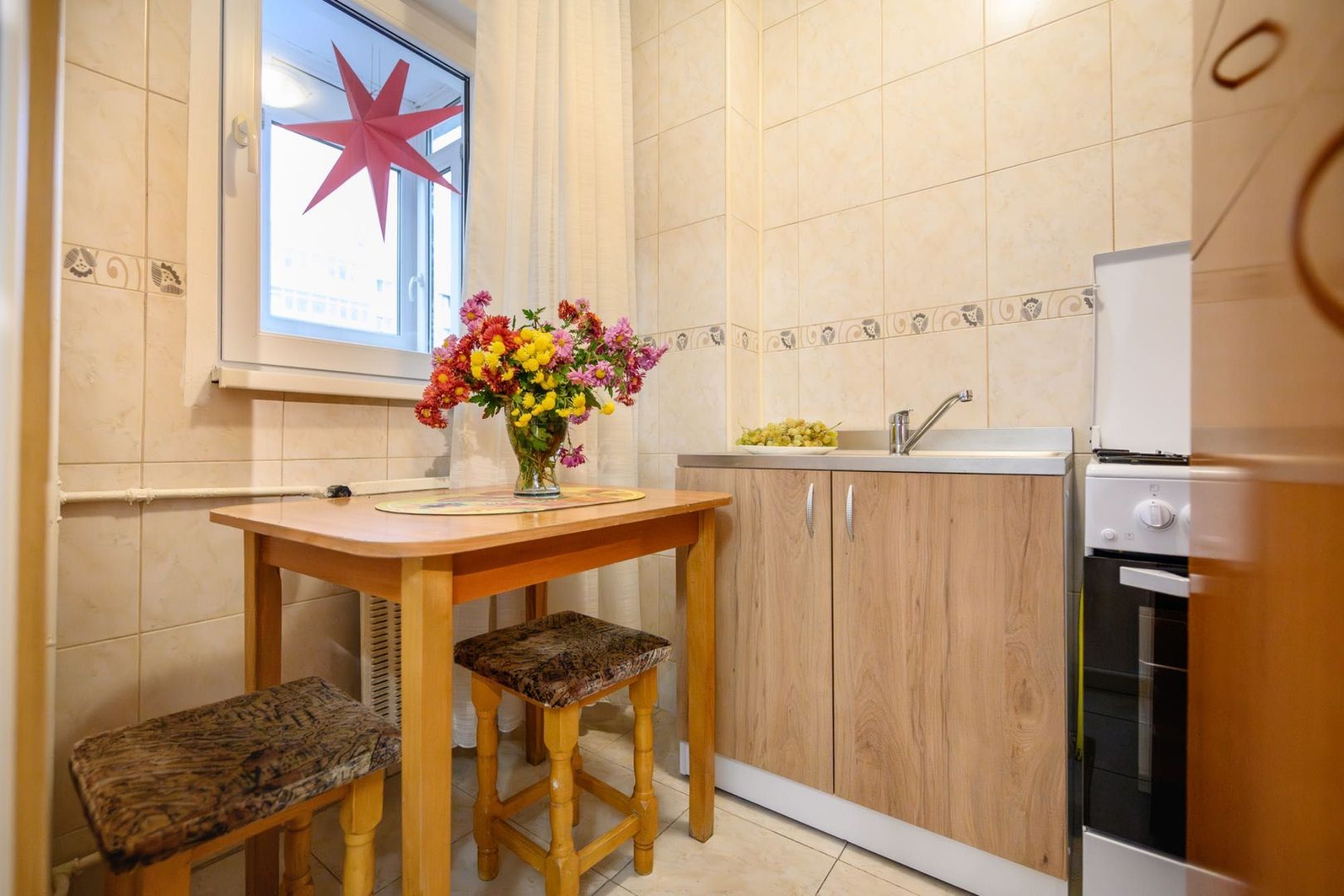 Inchiriez Garsonieră modernă, costuri mici, AC, balcon, 7 min metrou - Poză 7