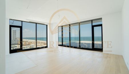 STATIUNEA MAMAIA - Vânzare apartament cu 4 camere, 4 bai cu vedere la mare.