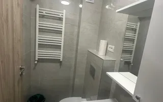 Garsonieră cu loc de parcare , Mobilată si utilată,piscina,metrou Berceni - Poză 11