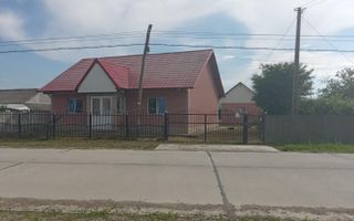 Casă de închiriat pe termen lung în Măcărești, 3 camere, curte 0.5 ha - Poză 1