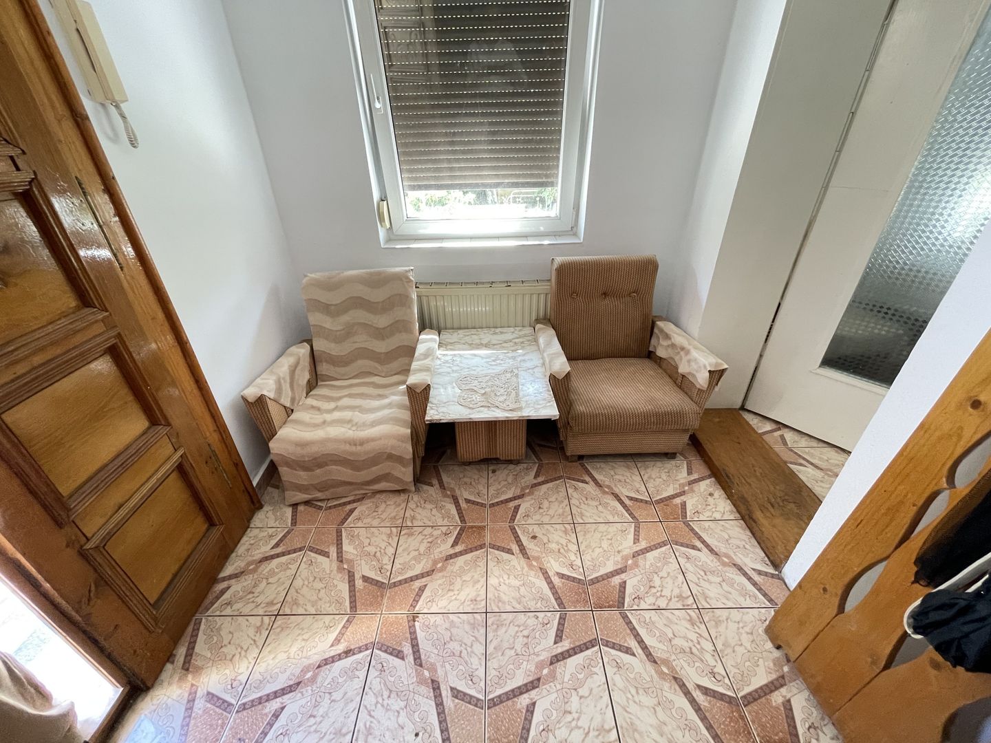 Casa cu teren 1000 mp și front 26 ml în zona Bogdanesti - Poză 12