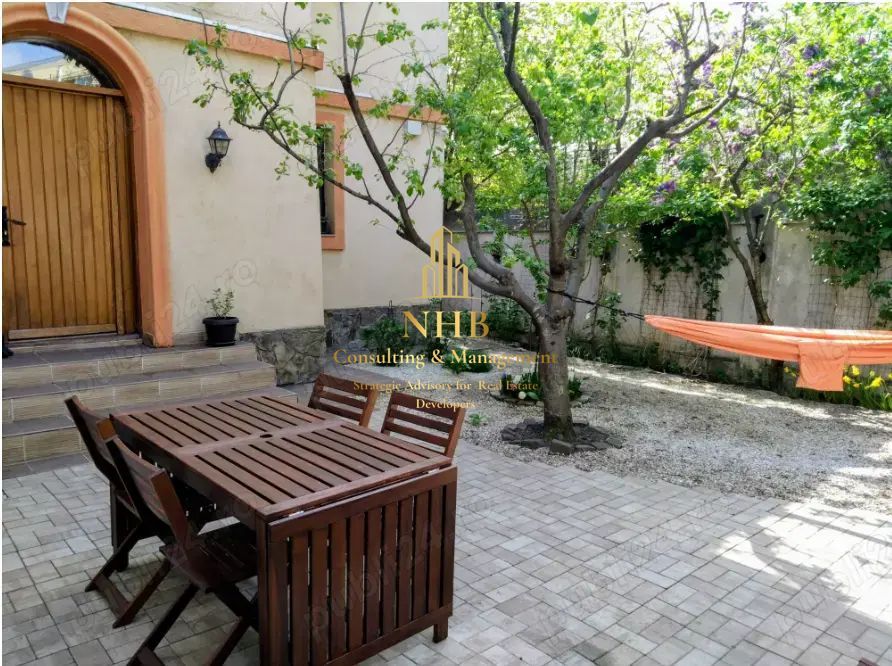 Apartament 3 camere,  2 curți proprii  – Belvedere , zona Grozăvești - Crangasi - Poză 1