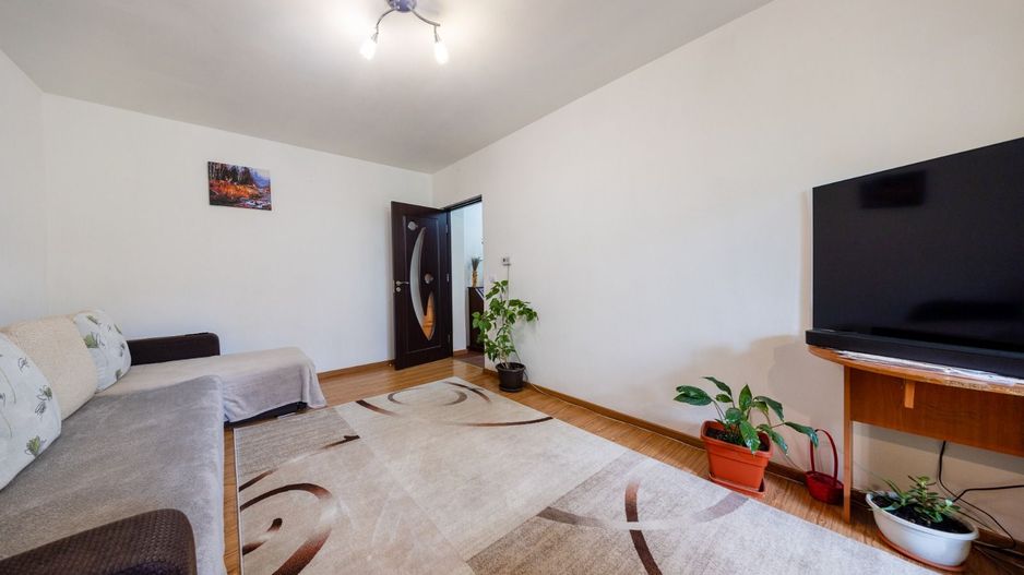 Sacele-Apartament 2 camere+2 locuri de parcare - Poză 2