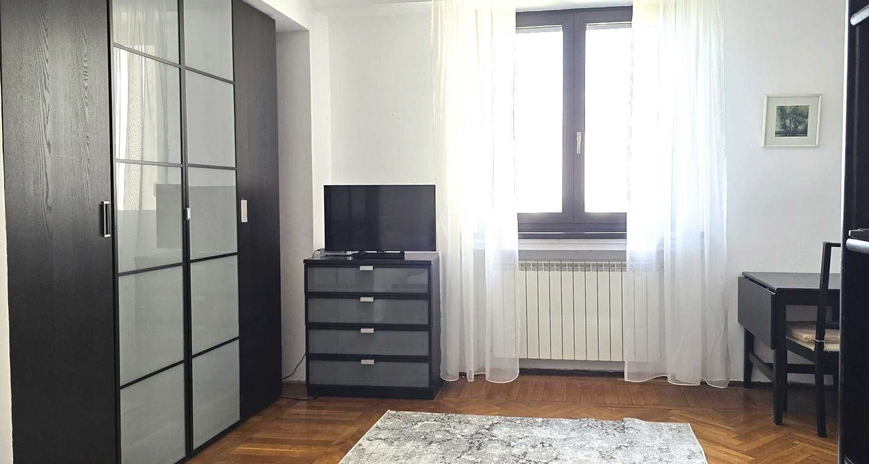 Garsonieră Piața Romană | Centrală proprie | Fără risc seismic - Poză 2