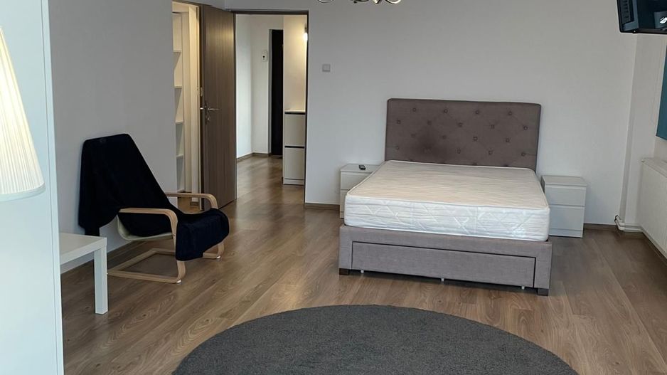 Apartament cu o camera, mobilat si utilat, sup 47 mp - Faleza Dunarii - Poză 2