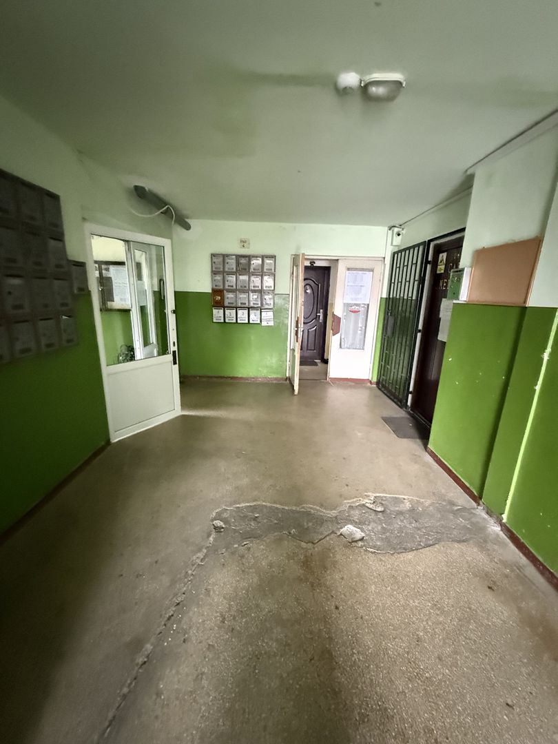 Garsonieră 24 mp - renovată, mobilată și utilată complet - Campina - Poză 15