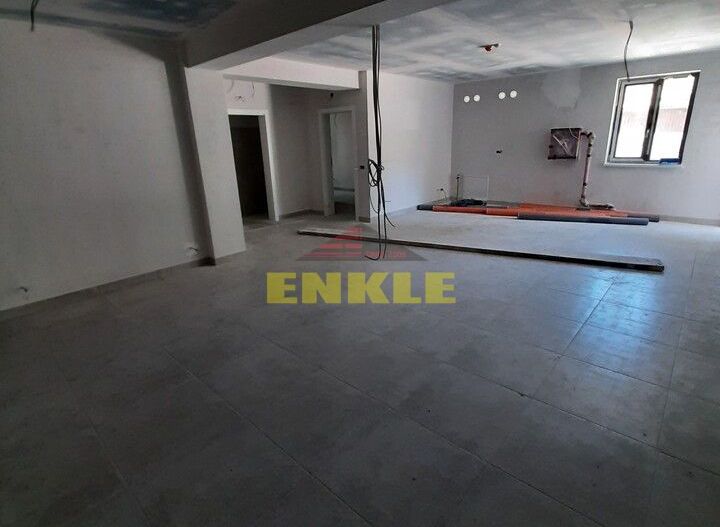 Spatiu comercial de inchiriat, constructie noua, zona centrala - Poză 1