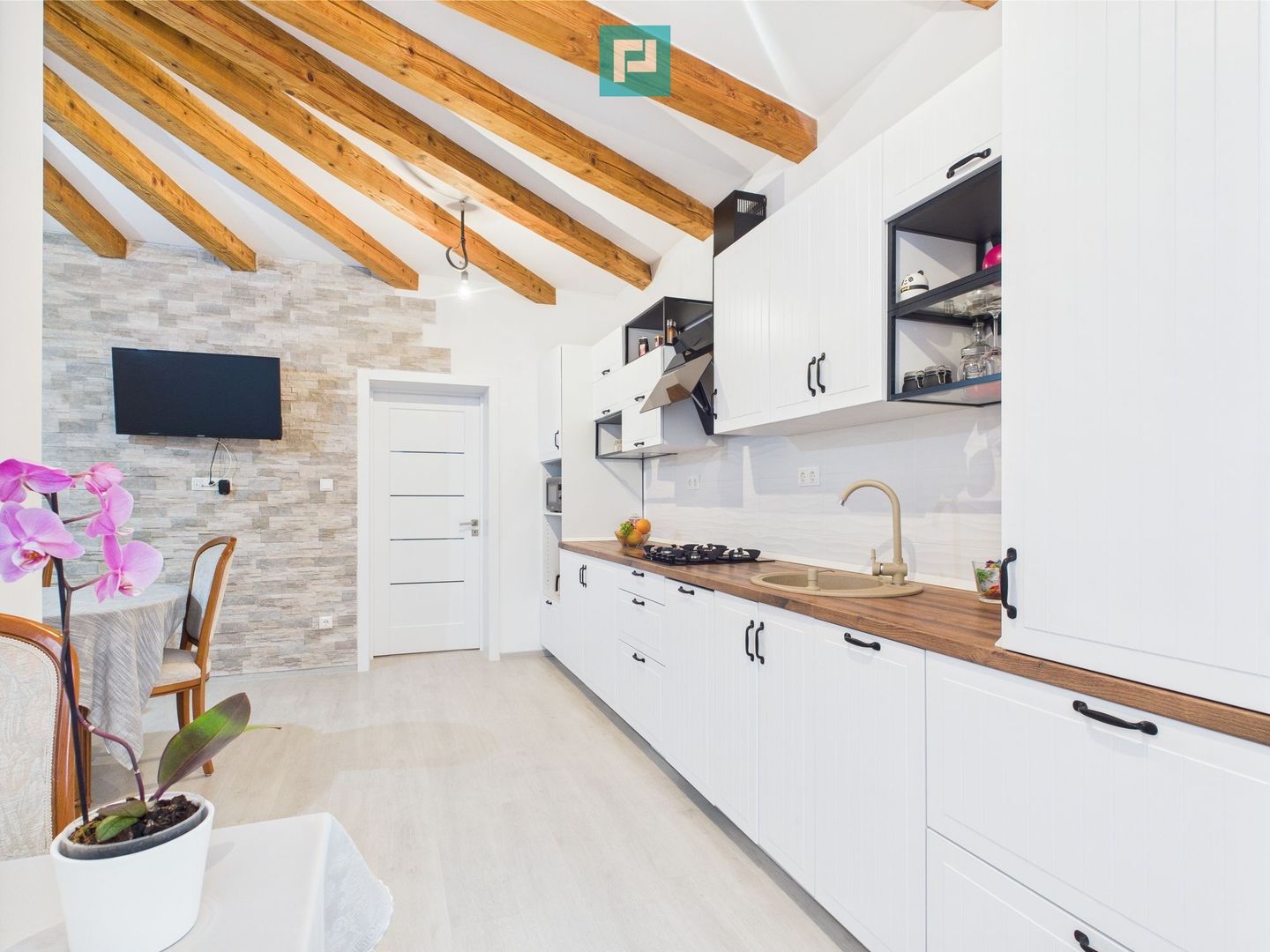 Casă Individuală cu spațiu comercial - Variaș - Poză 17