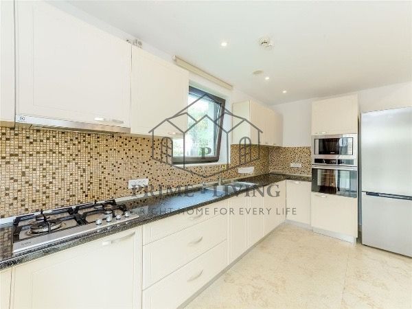 VILA SPATIOASA CU 6 CAMERE LA INCHIRIERE IN COMPLEX REZIDENTIAL - Poză 3