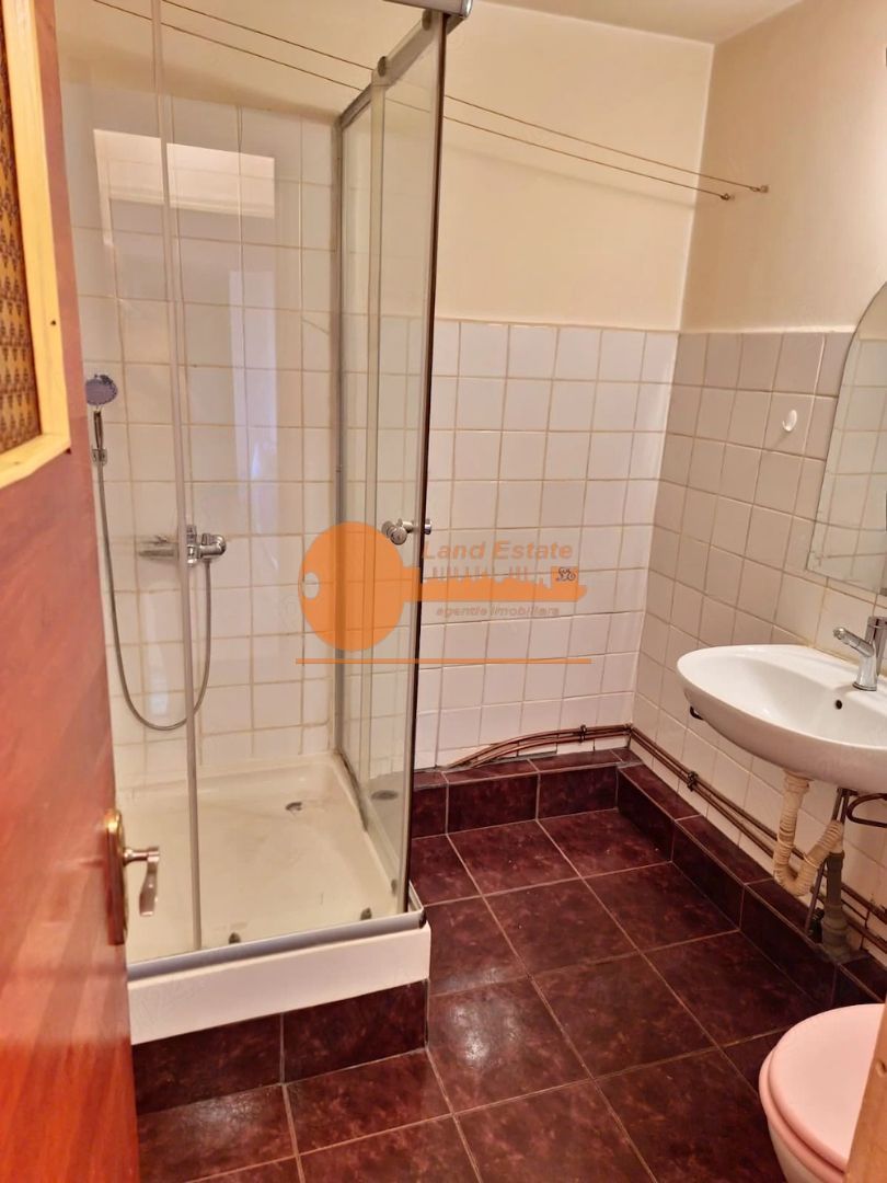 Apartament cu 2 camere Crangasi - Poză 3