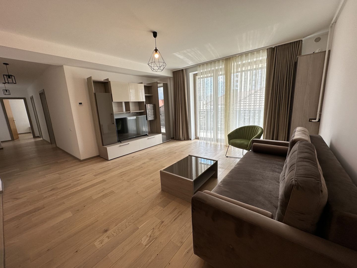 Apartament bloc nou 3 camere - parcare subterana - Poză 3