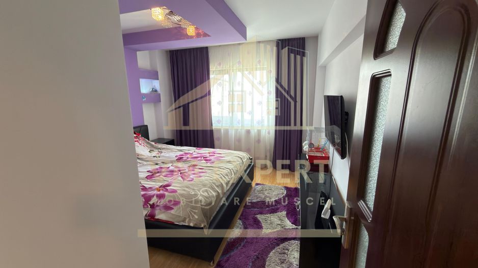 APARTAMENT 3 CAMERE ETAJ 3 VIȘOI CAMPULUNG - Poză 6