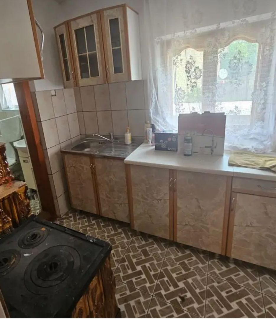 Proprietate in Pastraveni,Neamt cu teren de 1600mp, comision zero - Poză 2