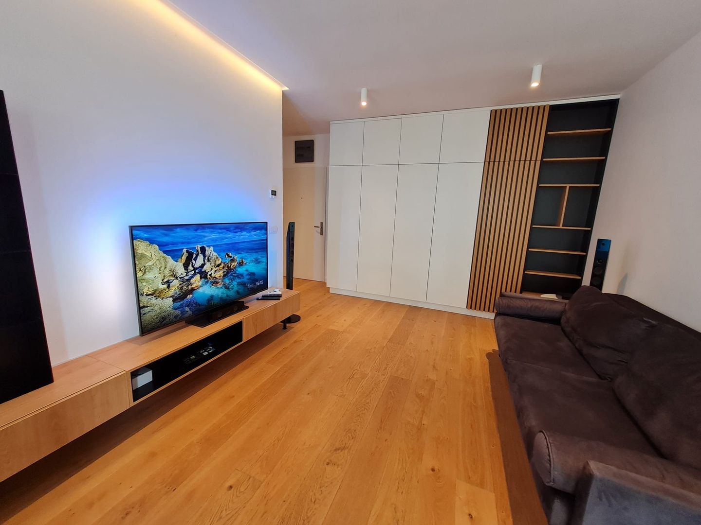 Lux si calitate la 5 minute de Piața Unirii - Poză 2