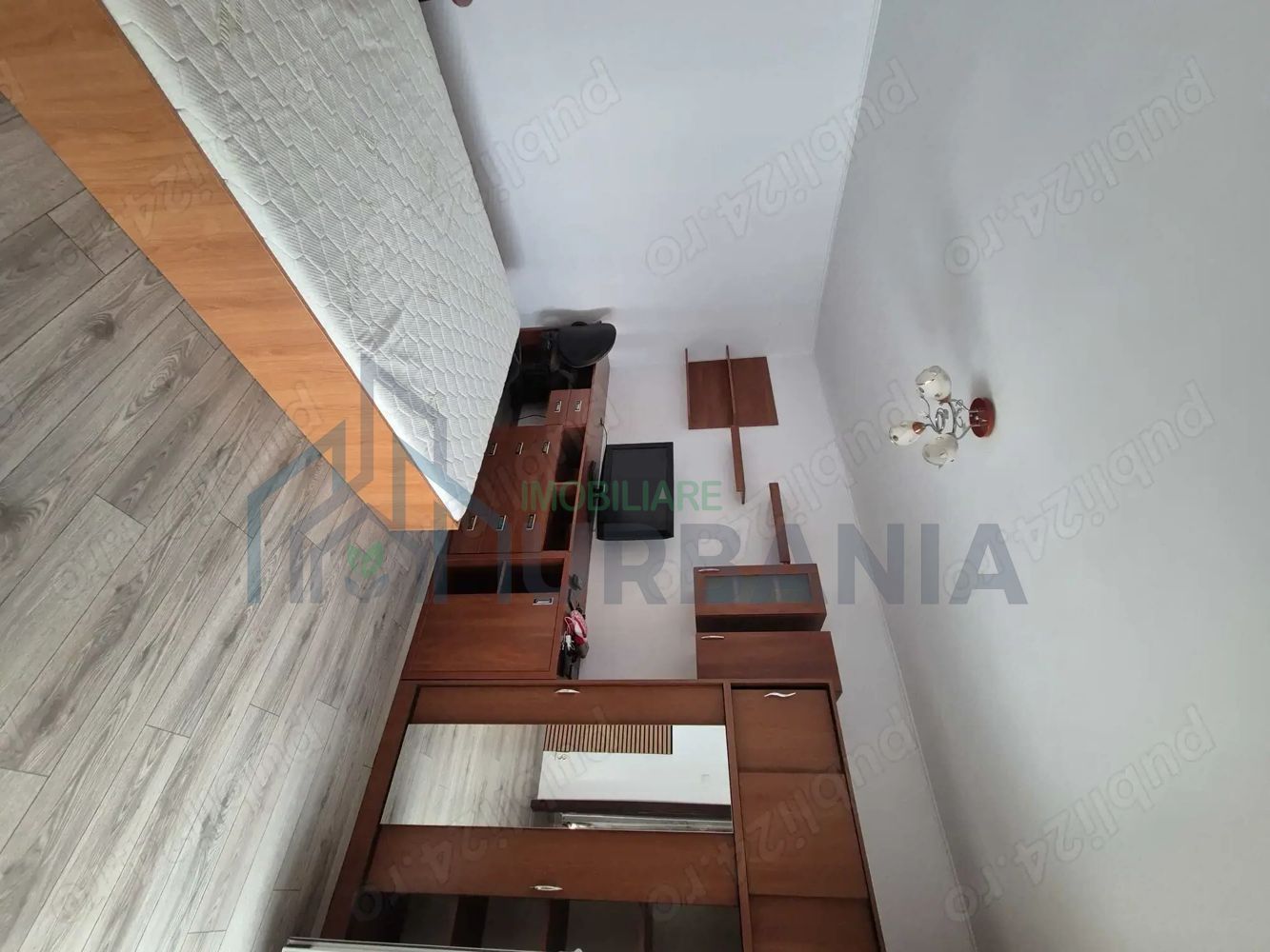 Inchiriez ap. 2 camere decomandat - Poză 3