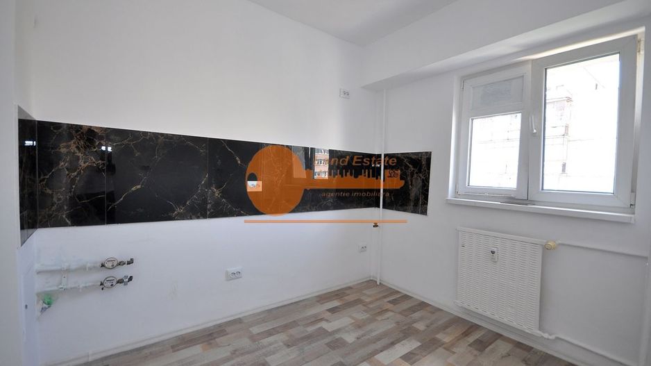 Apartament cu 3 camere in zona Pacii-Apusului - Poză 11