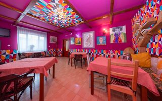 Pensiune de vânzare în Râșnov | 14 camere | 427 mp - Poză 8