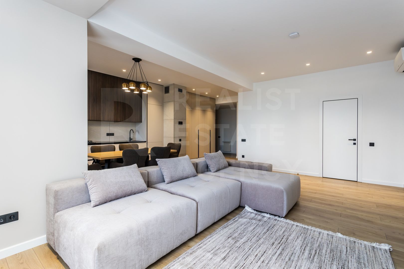 Chirie, penthouse, 2 camere, str. Mitropolit  Varlaam, Centru - Poză 3