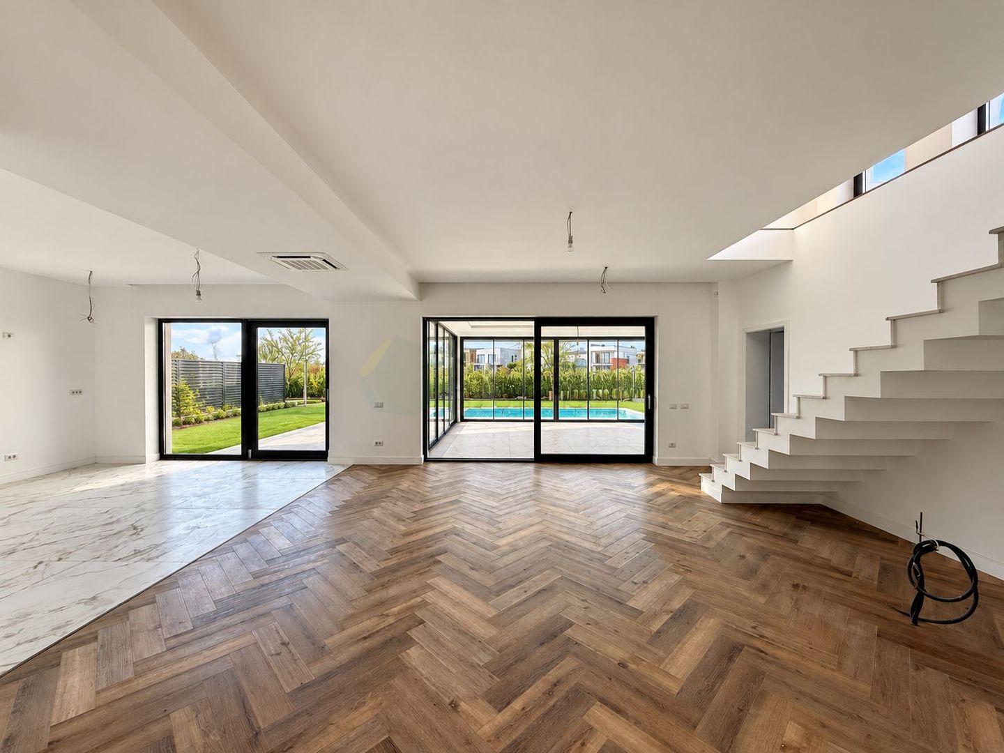 Own Lake Residence | Vila 6 camere | Pompa de caldura - Poză 1
