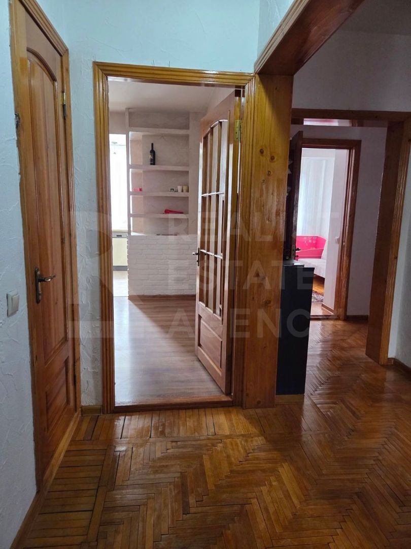 Chire, apartamnet 3 camere, 74 mp, str. Albișoara, Centru - Poză 3