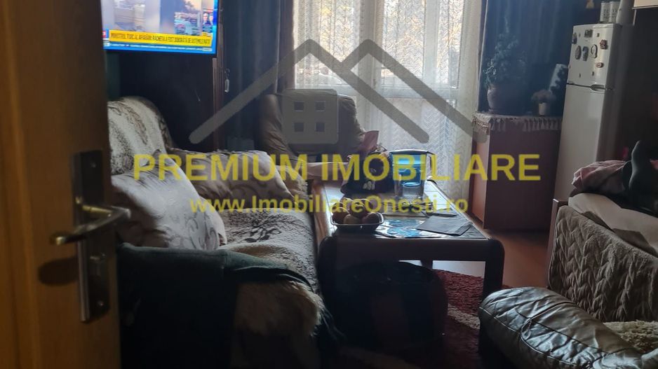 De vânzare apartament 2 camere decomandate – zonă centrală - Poză 2