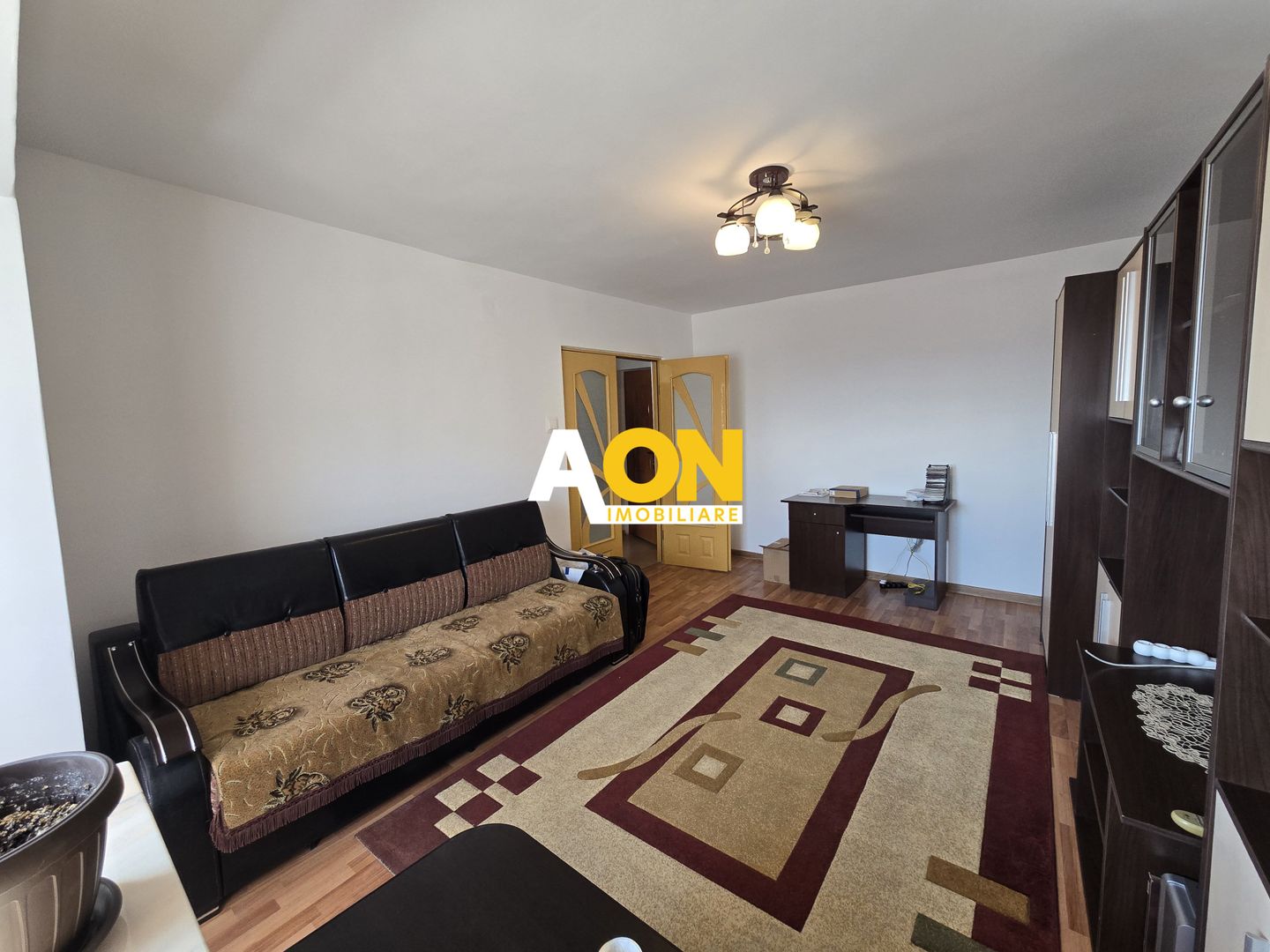 Apartament 2 Camere Decomandat,cu Vedere Spre Catedrala - Poză 4