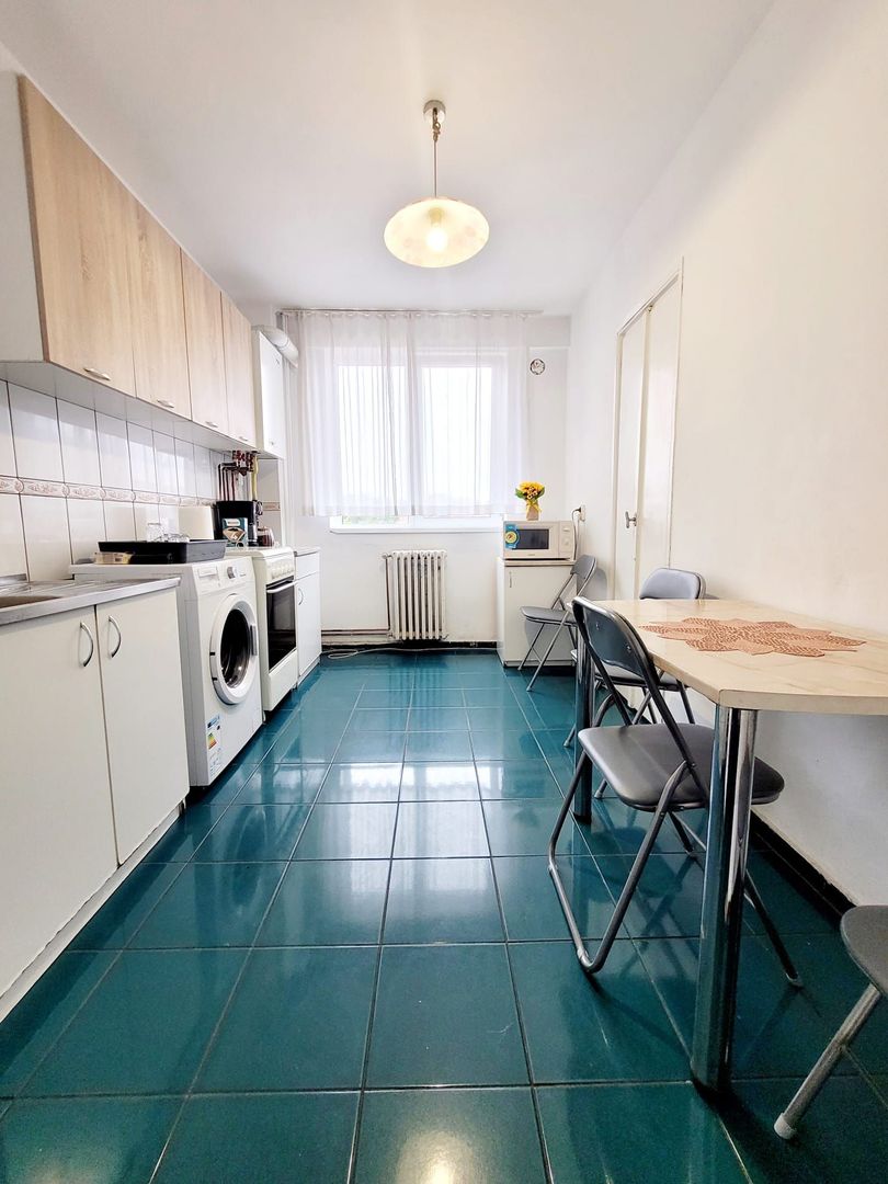 Apartament cu 3 camere - Centru/Piata 700 - Poză 6