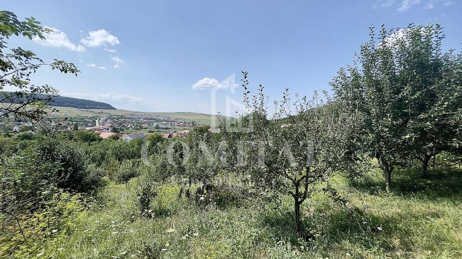 Casă cochetă cu teren generos și panoramă Chinteni - Poză 27