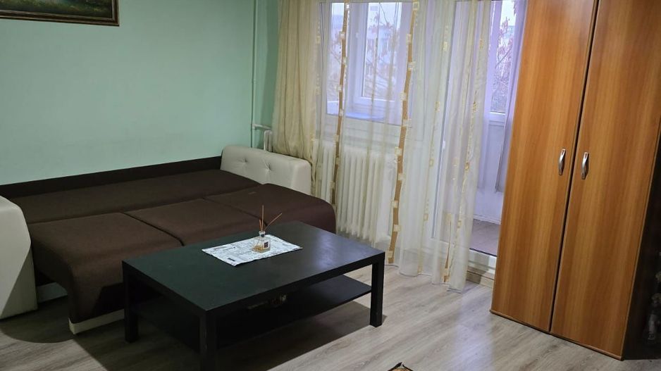 Vanzare ap. 2 camere, 2 balcoane, bloc 85, posibilitate centrala, Titan-Ciucea - Poză 1