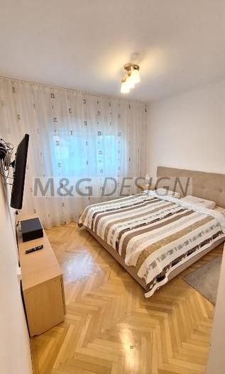 Apartament 4 camere Complexul Studentesc etaj 1 - Poză 8